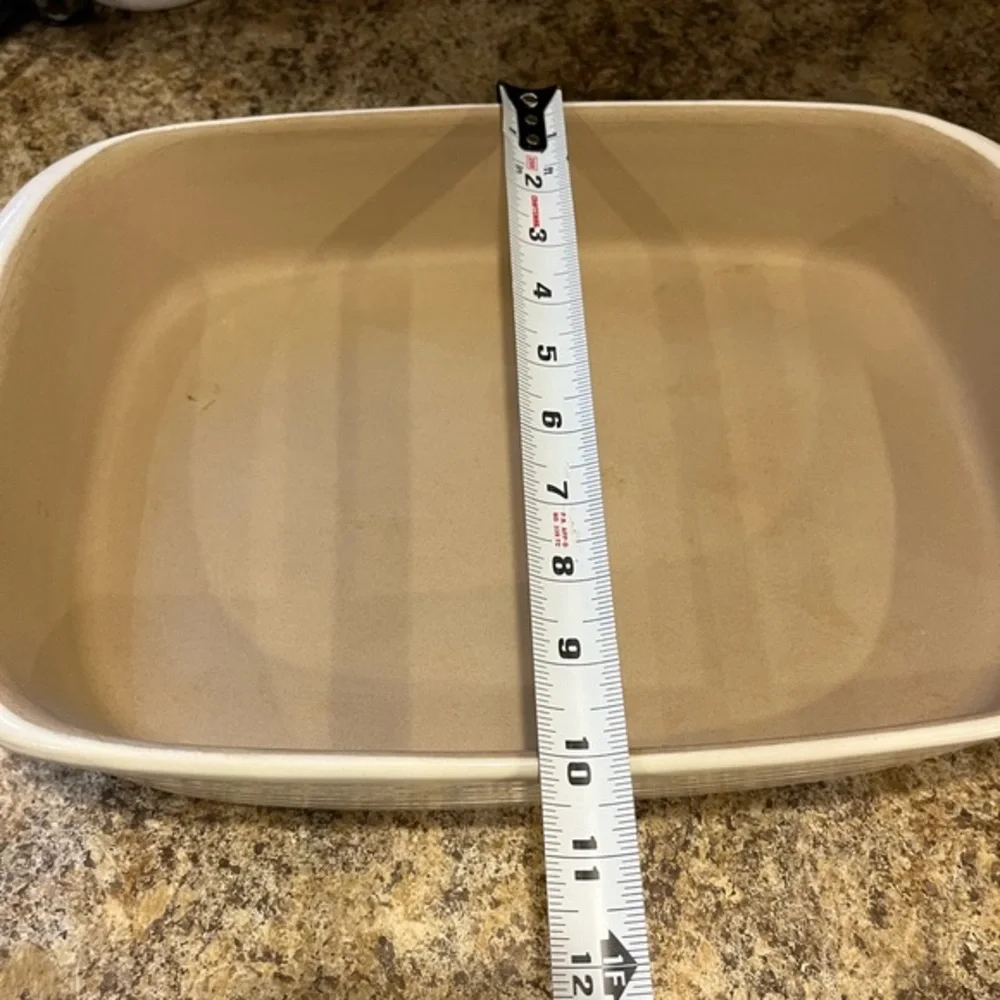 Pampered Chef-Family Heritage-15x10-Stoneware Baker: Vanilla Glaze-061002